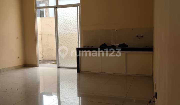 Rumah Nyaman Green Lake City Bebas Banjir 