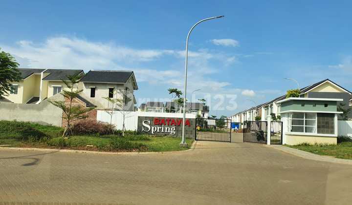 New 2-Story House in Grand Batavia Tangerang