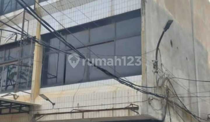 3.5-Story Shop House in Interkota Cengkareng 3.5-Story Shop House in Interkota Cengkareng