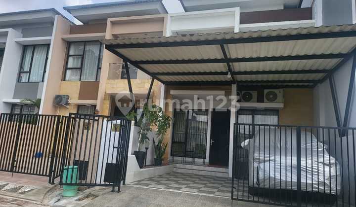 2.5-Story Fully Furnished House in Metland Puri