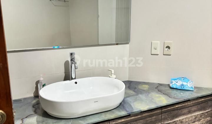 Rumah Mewah Disewakan Lokasi Strategis 2