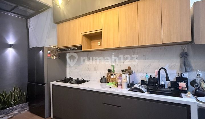 Fully Furnished House with Modern Interior in a Strategic Location 2