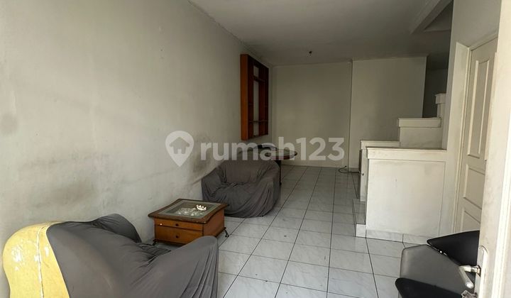 Rumah Siap Huni Dalam Perumahan Di Jakarta Barat, Lokasi Strategis 2