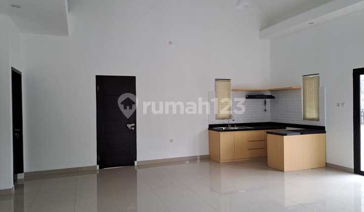 Nice & Spacious House in Bintaro Tangsel Nice & Spacious House in Bintaro Tangsel