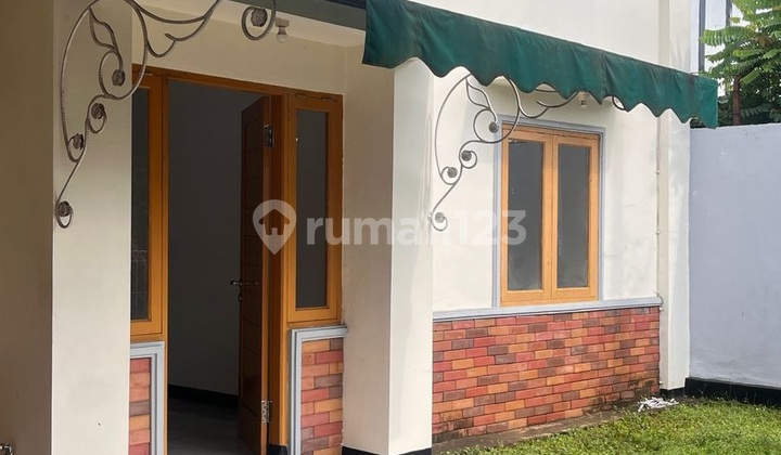 Rumah Luas 1 Lantai di Komplek Graha Raya Bintaro Rumah Luas 1 Lantai di Komplek Graha Raya Bintaro