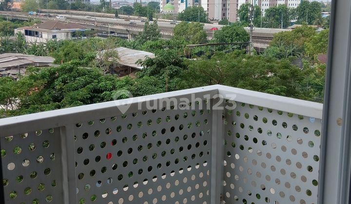 Studio Apartment Unit in West Jakarta, Strategic Location 2