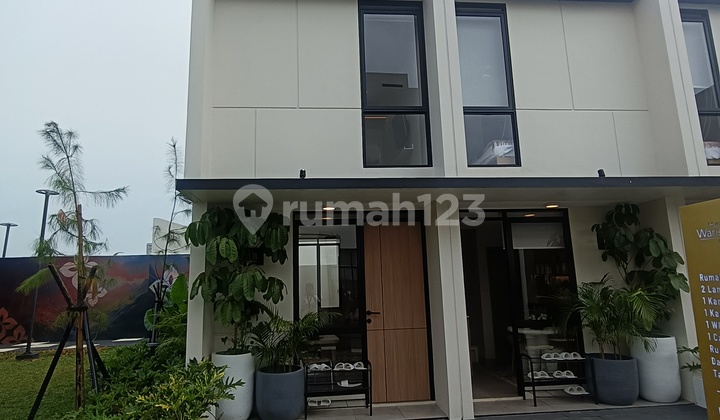 Good Area House in Purwakarta Freehold House