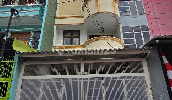 4-STORY HOUSE IN PENGUKIRAN, WEST JAKARTA, SIZE 6X20 4-STORY HOUSE IN PENGUKIRAN, WEST JAKARTA, SIZE 6X20