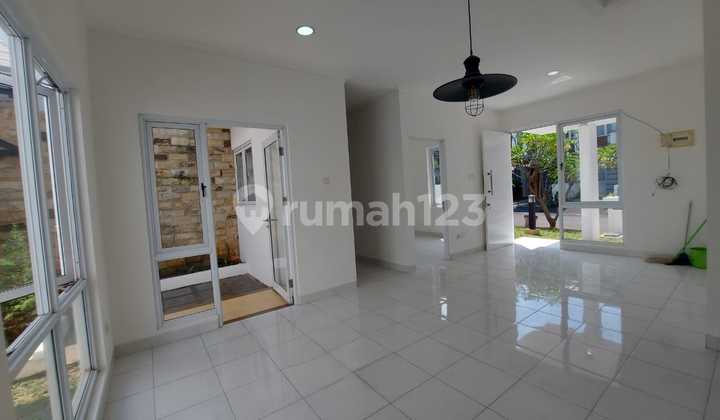 Nice Ready-to-Live Cozy House in a New Cluster at Kota Wisata 2