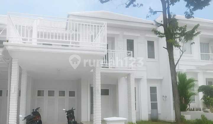 Rumah Bagus Cozy Siap Huni Sudah Renovasi di Legenda Wisata 1