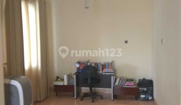 Rumah Bagus Siap Huni Nyaman Rapi di Kota Wisata