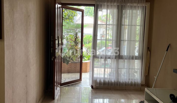 Nice Ready-to-Live Beautiful House in Kota Wisata 2