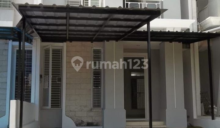 Rumah Bagus Siap Huni 2 Lantai Strategis di Citra Grand 1