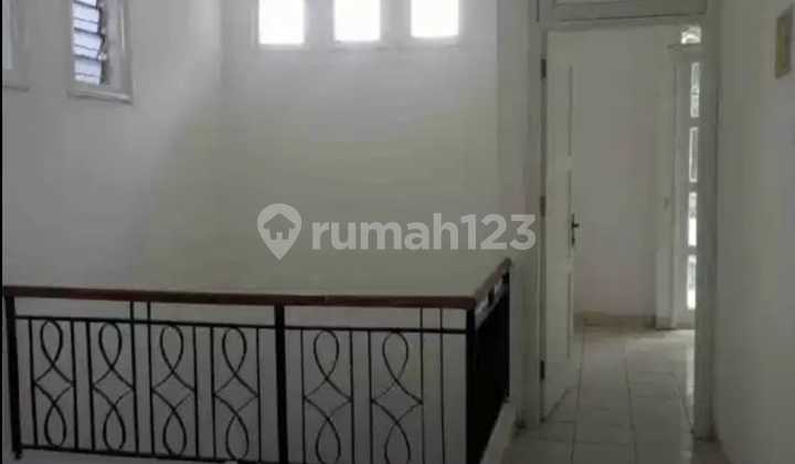 Rumah Bagus Rapi Siap Huni Dekat Mall di Kota Wisata 2