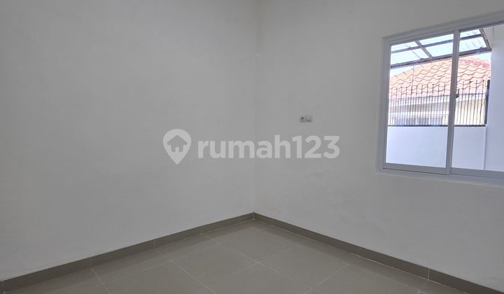 Rumah Bagus Siap Huni Baja Ringan Granit di Legenda Wisata 2