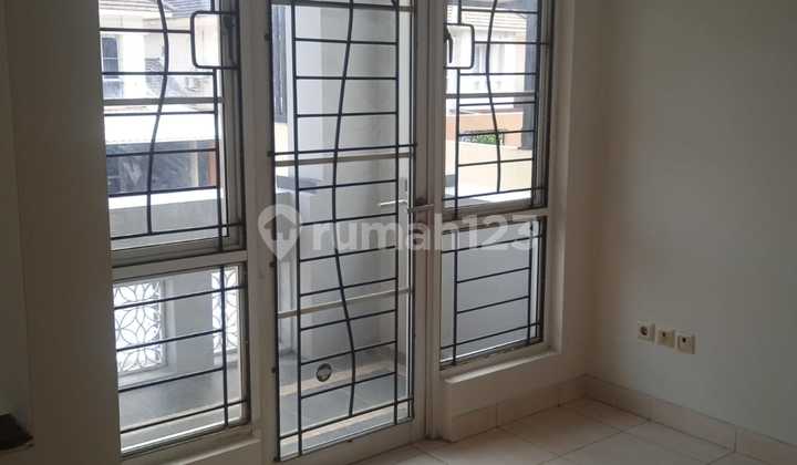 Affordable Good House Ready to Occupy Near Penabur in Kota Wisata 2