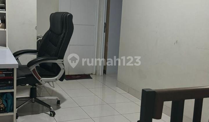 Rumah Murah Bagus Rapi 2 Lantai Strategis di Legenda Wisata 2