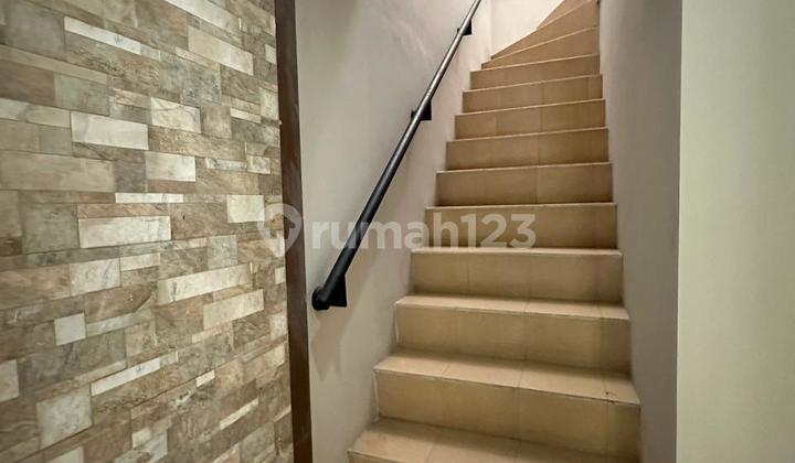 Rumah Bagus Siap Huni Cozy Rooftop di Kota Wisata 2