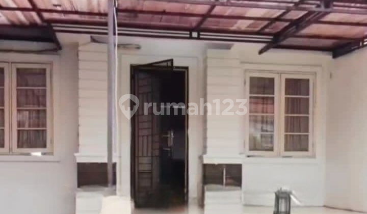 Butuh Jual Cepat Rumah Murah Bagus di Legenda Wisata 1
