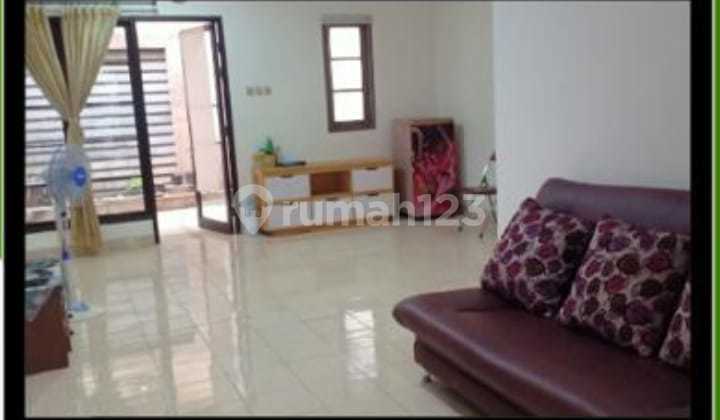 Rumah Bagus 2 Lantai Rapi Dalam Cluster di Kota Wisata