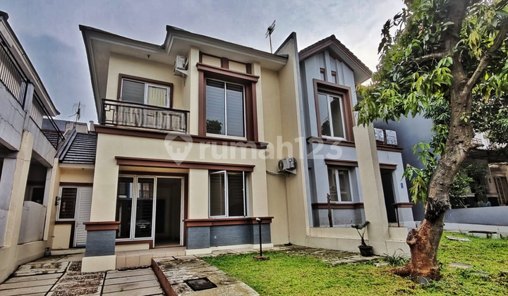 Rumah Bagus Terawat Rapi Dalam Cluster di Kota Wisata