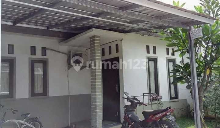 Rumah Bagus Rapi Strategis di Griya Asri Cileungsi