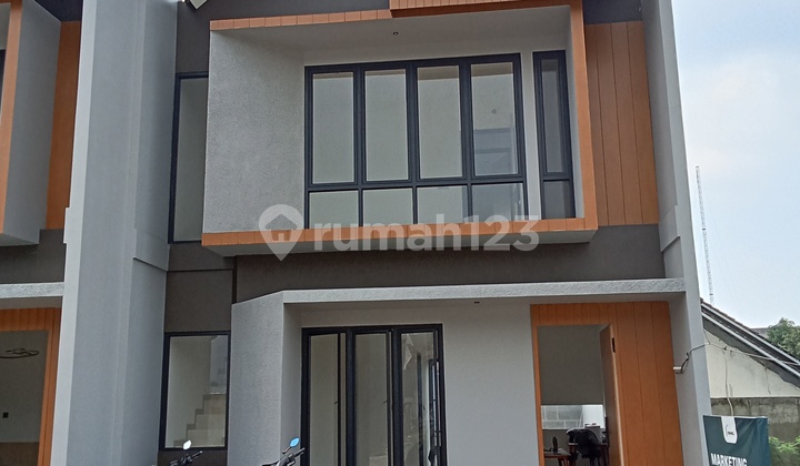 Rumah Dekat Stasiun Rawabuntu Bsd Rumah Bagus di Alfamart Jelupang Raya, Jl. Jelupang Raya, Jelupang, Serpong Utara, Kota Tangerang Selatan, Banten, Indonesia, 15323, BSD SHM