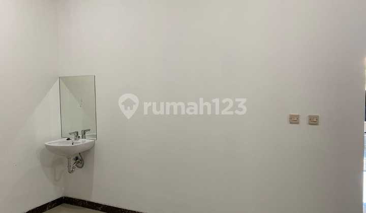 Rumah Kemanggisan, 2 Lantai, Tempat Strategis 2