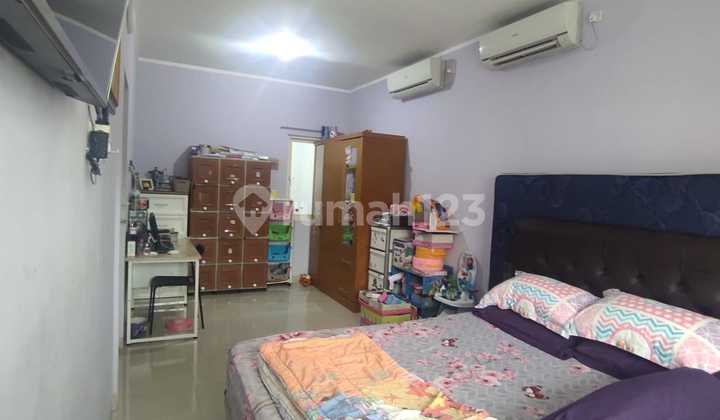 Rumah Kresek Indah, 2 Lantai, Semi Furnished 1