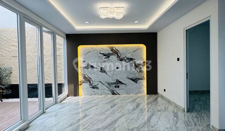 Metro Permata 1 House, Corner, Facing North and East Metro Permata 1 House, Corner, Facing North and East