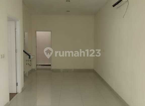 Rumah Greenlake Cluster Amerika, West Coast, Unfurnished