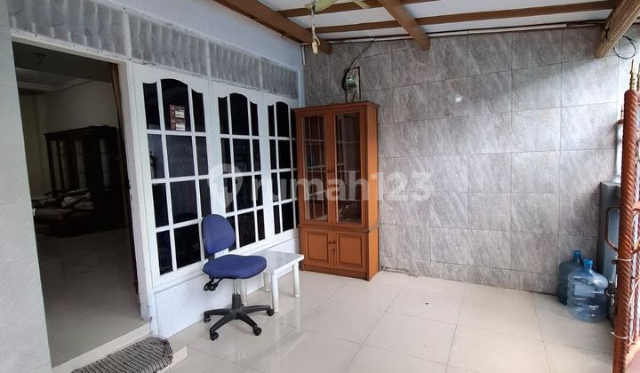 Rumah 2 Lantai di Jakarta Timur Harga Dibawa 1 M