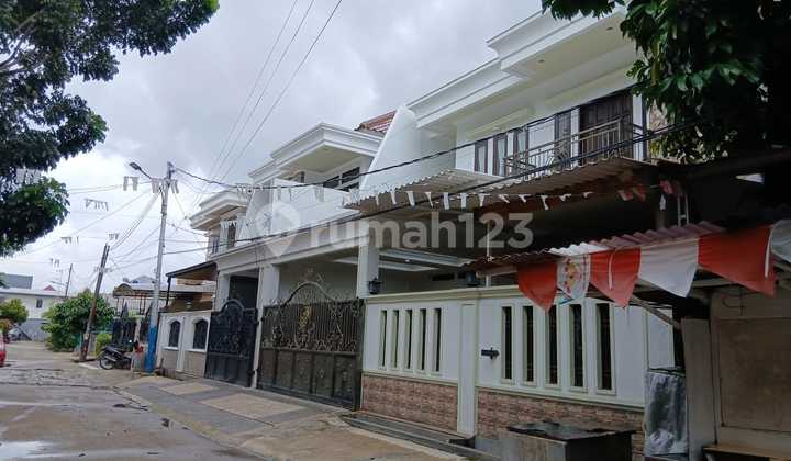 Hunian Hook 300M2 Muat 6 Mobil Legalitas Aman Duren Sawit Hunian Hook 300M2 Muat 6 Mobil Legalitas Aman Duren Sawit