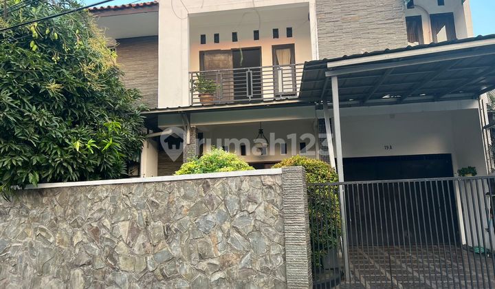 Fully Furnished House Ready to Live In, Strategic Location, Flood-Free, Jatiwaringin.