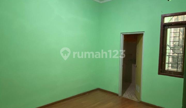 24-Hour Secure Cluster Near Til Jatiasih Woodhill Bekasi with Free Kitchen Set 2