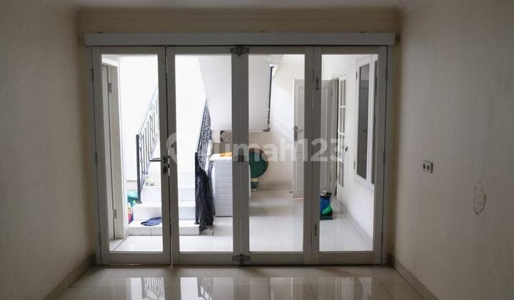 Rumah Masa Depan di Jatiwaringin: Luas & Siap Mobil Listrik! :Zap: 2