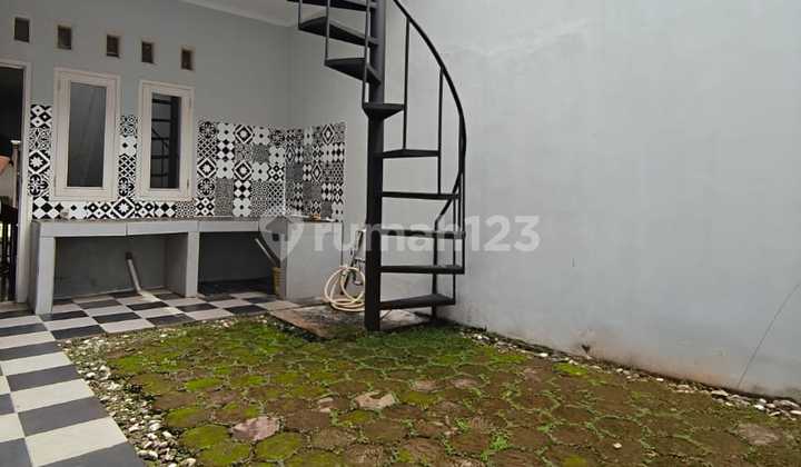 Rumah 2 Lantai Cantik, Bersih, Terawat Sempurna Tersembunyi di Cluster Ekslusif Jagakarsa