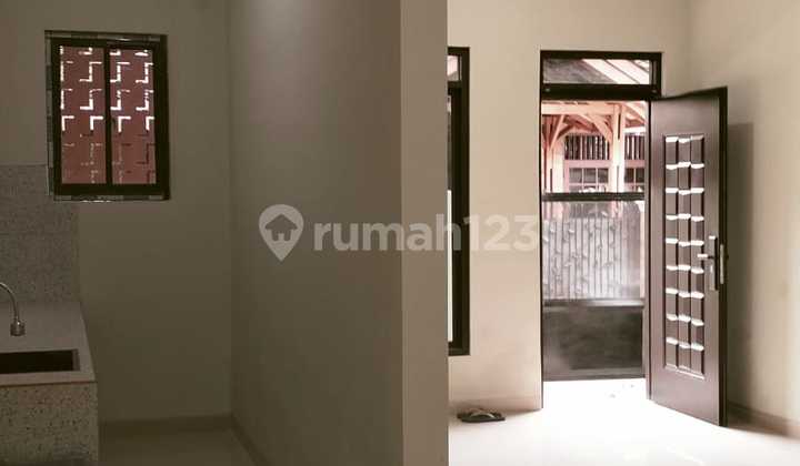 Rumah 2 LT 1,6 M-An di Pondok Kelapa, Shmdesain Modern,