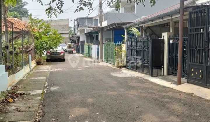 House 200M Duren Sawit, SHM 1.9M Negotiable, Access for 2 Cars 2