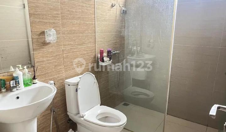 Modern 2-Storey House, Serene New Cluster, Kota Wisata Cibubur - Freehold Certificate 2