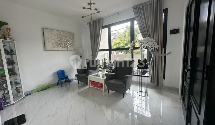 Semi-Furnished Modern House in Bukit Cimanggu City, Bogor - Freehold Certificate 2