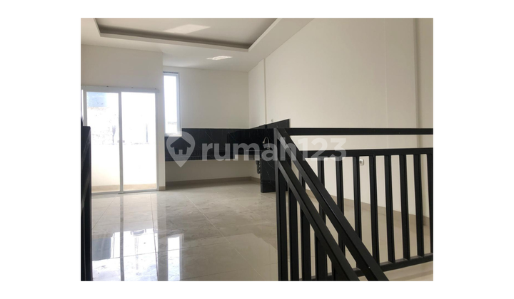 Rumah Rooftop Modern 3 Lantai, Strategis 30 Menit Scbd Area - SHM 2
