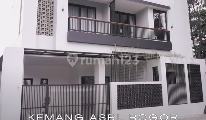 Modern & Beautiful House, Semi-Furnished in Kemang Asri, Bogor - Freehold Title 1