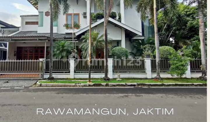 Rumah Mewah 3 Lantai Hook Asri Strategis Rawamangun, Jaktim - SHM