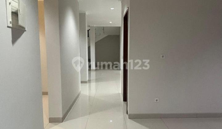 Rumah Mewah 3 Hal. Luas Asri Posisi Hook Kota Wisata Cibubur- HGB 2