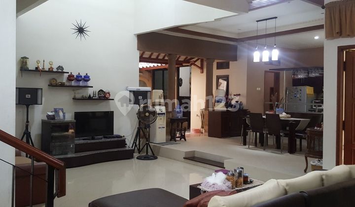 Luxury House with Large Land, Semi-Furnished Pesona Khayangan Depok - Freehold Certificate 2
