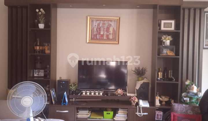 Rumah Mewah 2 Lantai + Private Pool Pesona Khayangan Depok - SHM