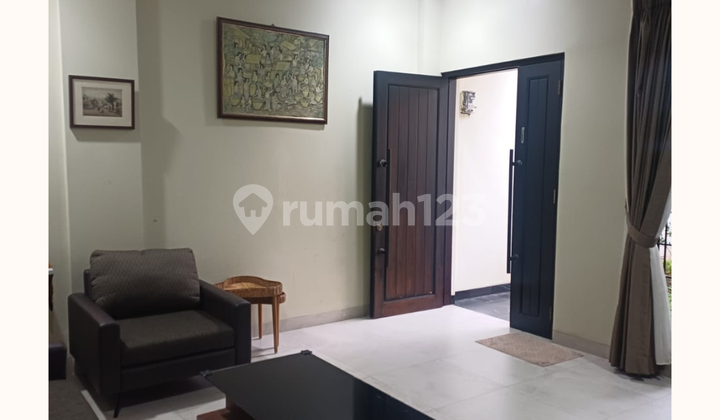 Rumah Bagus Asri 2 Lantai Semi Furnished di Kavling DPRD Ciracas 2