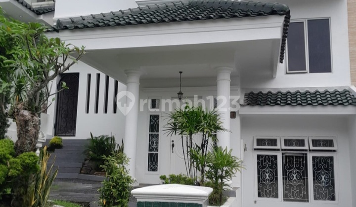 Luxury Modern House at Green Golf Hill Sentul City 2