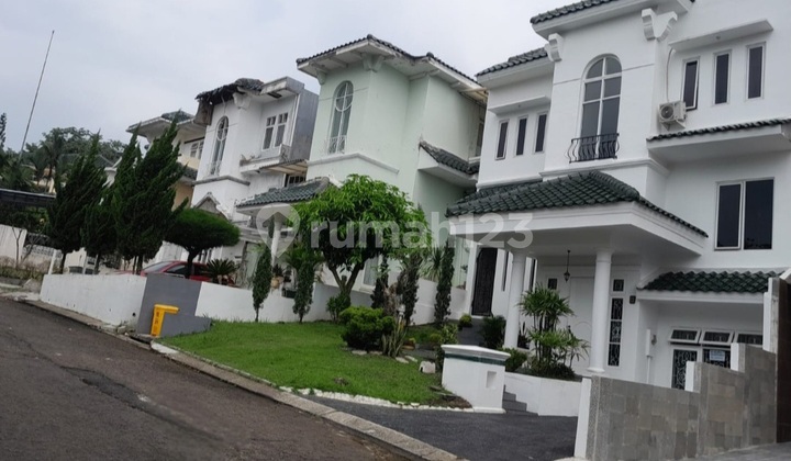 Rumah Modern Mewah Bukit Golf Hijau Sentul City